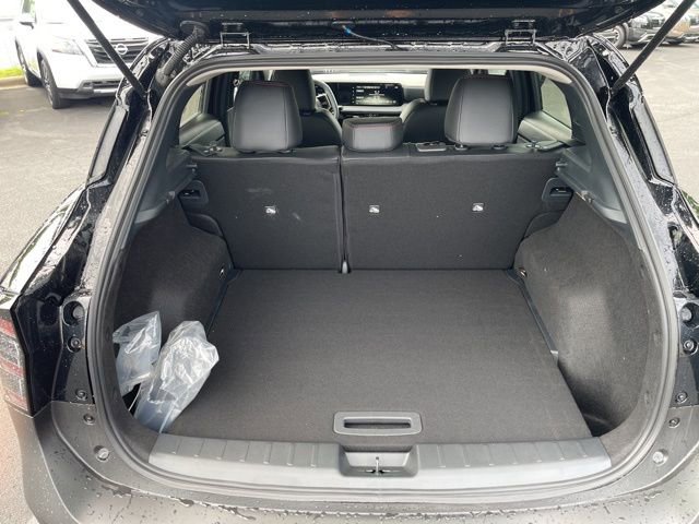 New 2025 Nissan Kicks SR image 11