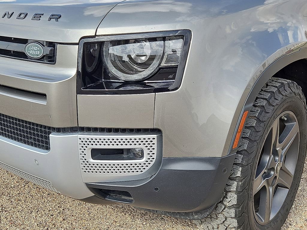 Used 2021 Land Rover Defender 110 SE image 10
