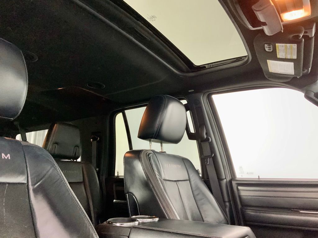Used 2016 Ford Expedition EL Platinum image 2