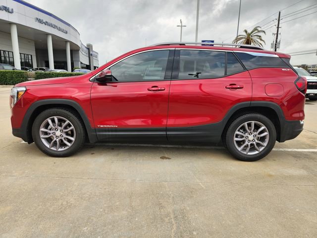 Used 2023 GMC Terrain SLT w/ Infotainment Package II image 4