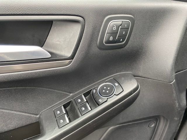 Used 2022 Ford Escape Titanium AWD/4WD image 17