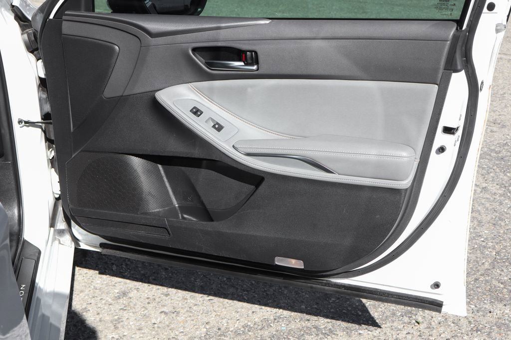 Used 2020 Toyota Avalon XSE image 43