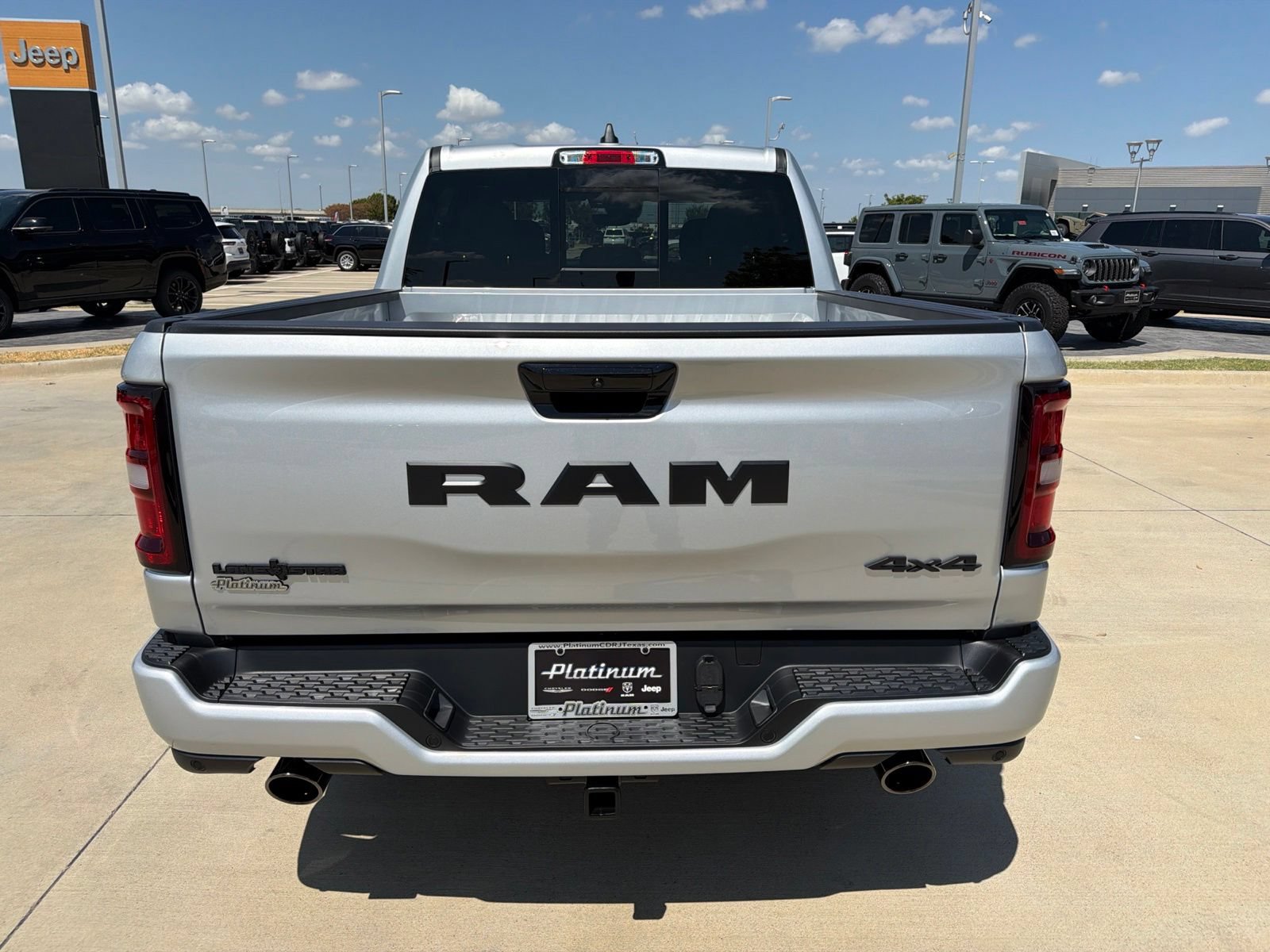 New 2027 RAM 1500 4x4 Crew Cab image 4