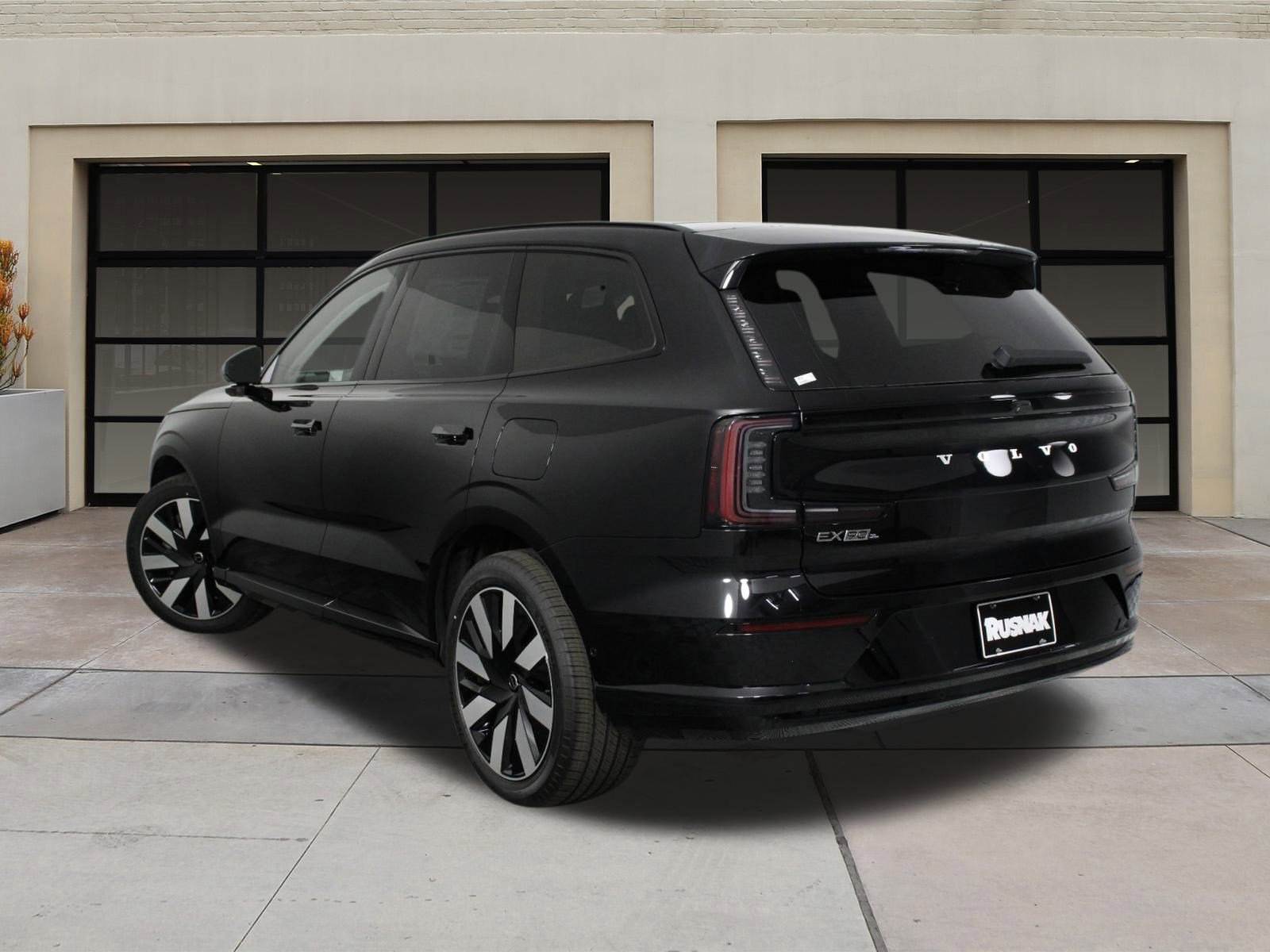 New 2025 Volvo EX90 Ultra image 3