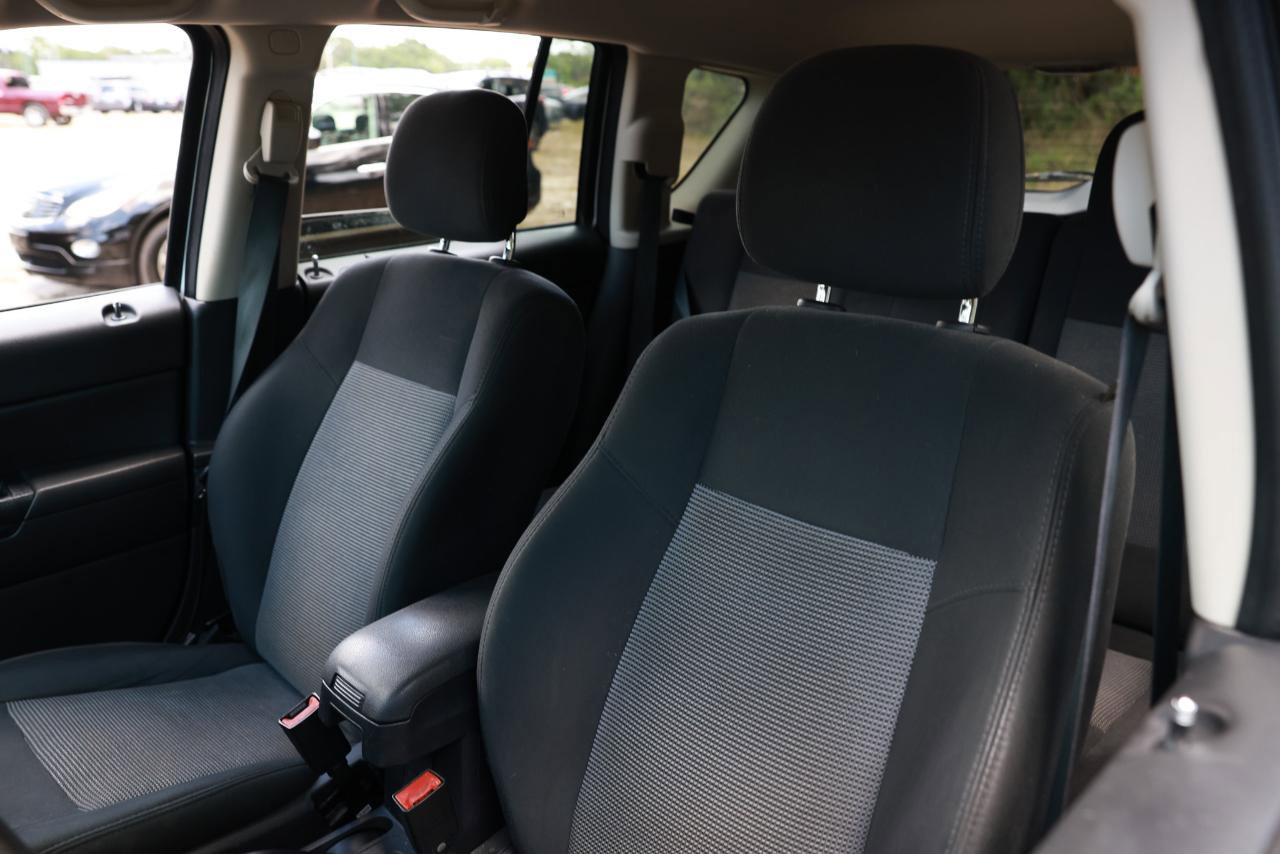 Used 2015 Jeep Compass Sport w/ Power Value Group FWD image 6