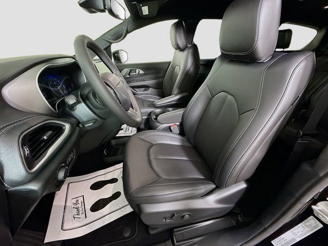 New 2027 Chrysler Pacifica Select FWD image 20