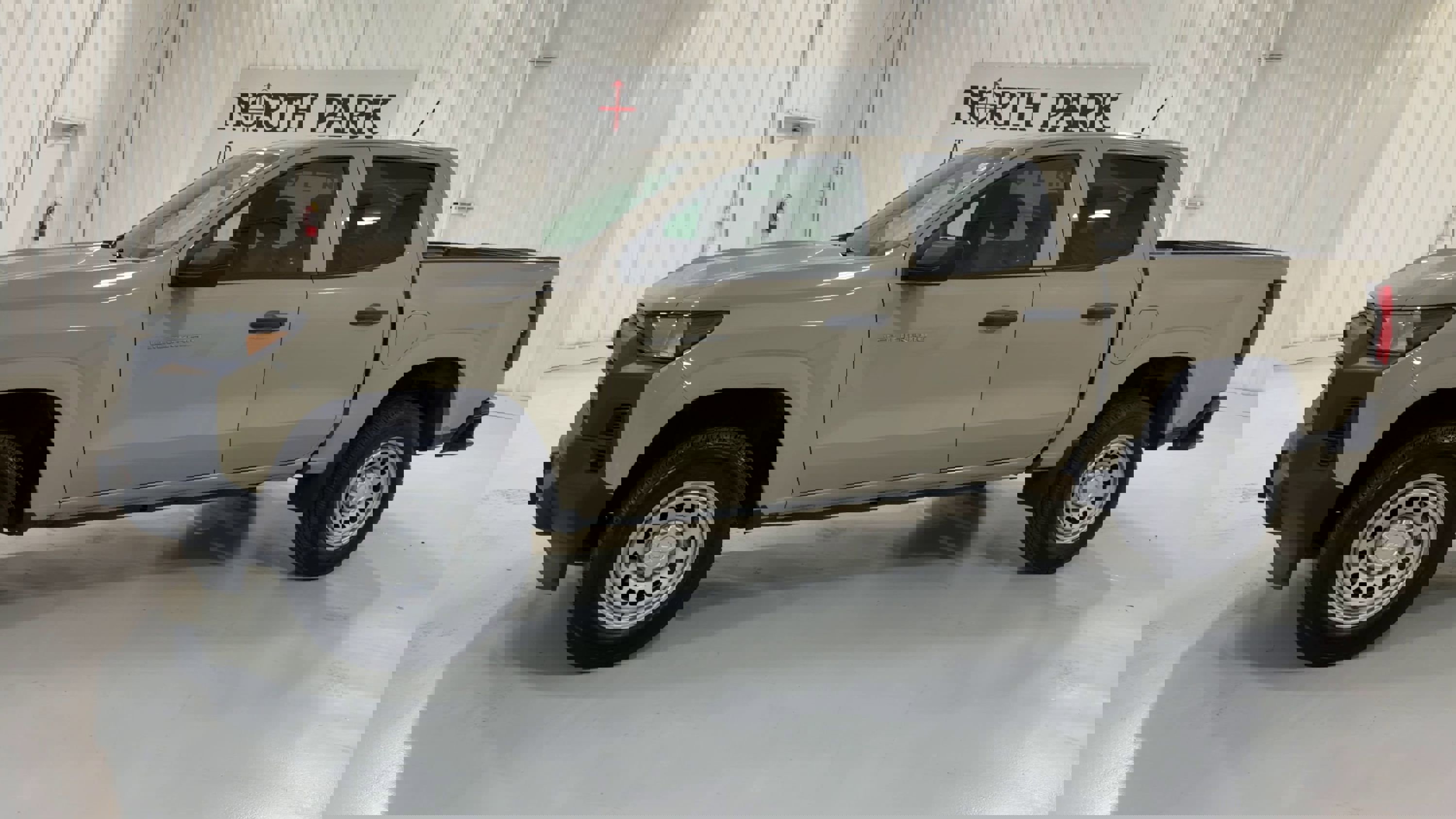 Used 2023 Chevrolet Colorado W/T image 6