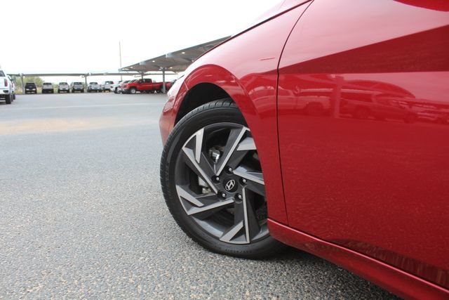 Used 2024 Hyundai Elantra Limited FWD image 10