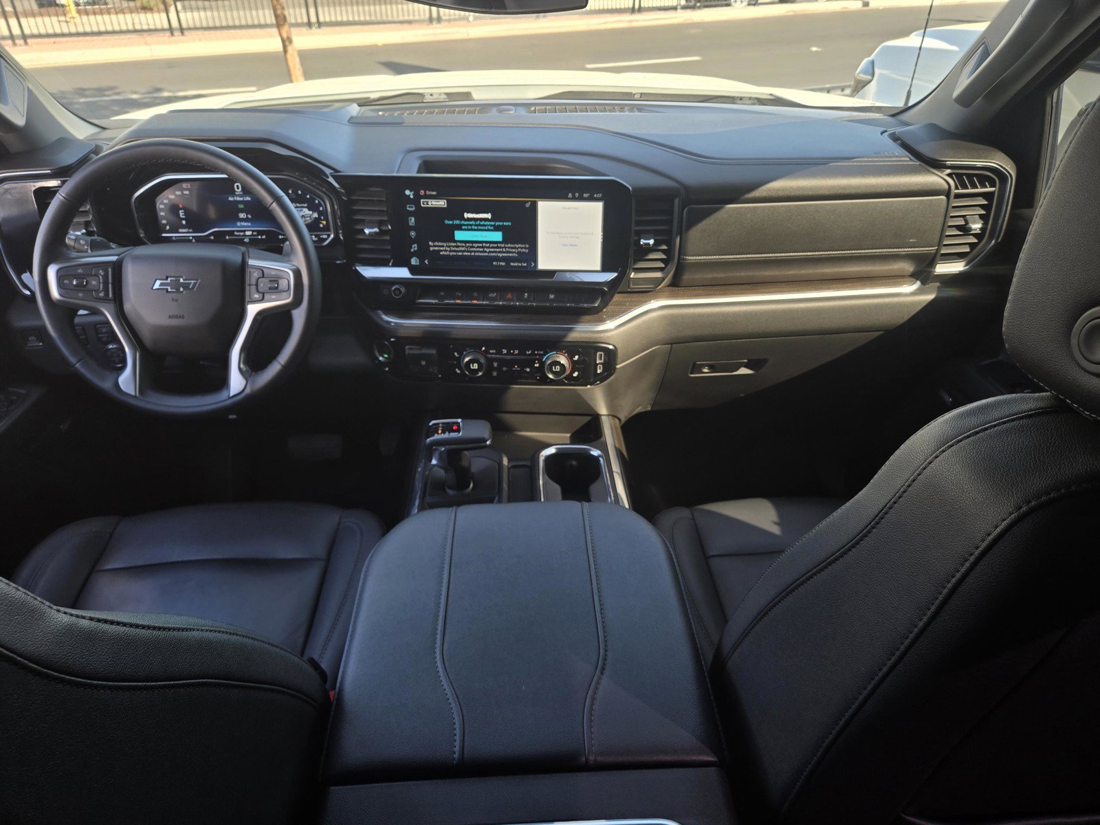 Used 2024 Chevrolet Silverado 1500 RST w/ Redline Edition AWD/4WD image 7