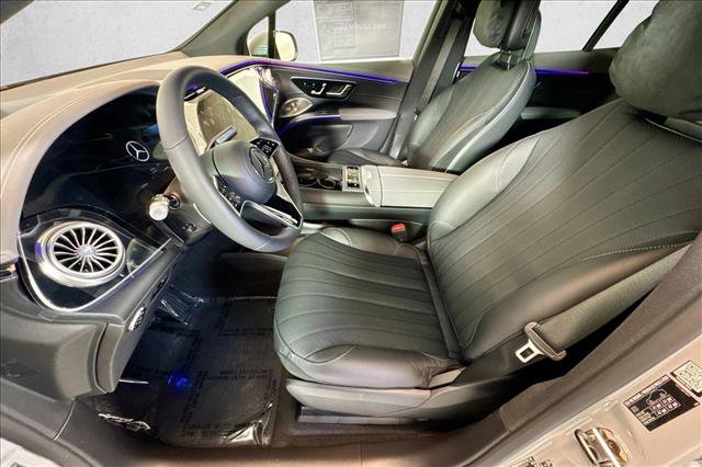 New 2026 Mercedes-Benz EQS 400 4MATIC SUV image 18