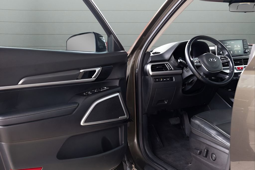 Used 2020 Kia Telluride S w/ S 8 Passenger Seating Package AWD/4WD image 33