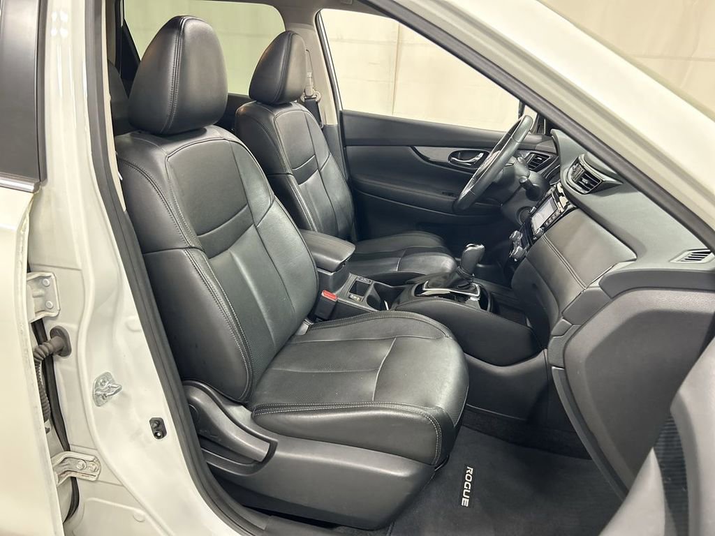 Used 2017 Nissan Rogue SL w/ SL Premium Package AWD/4WD image 24