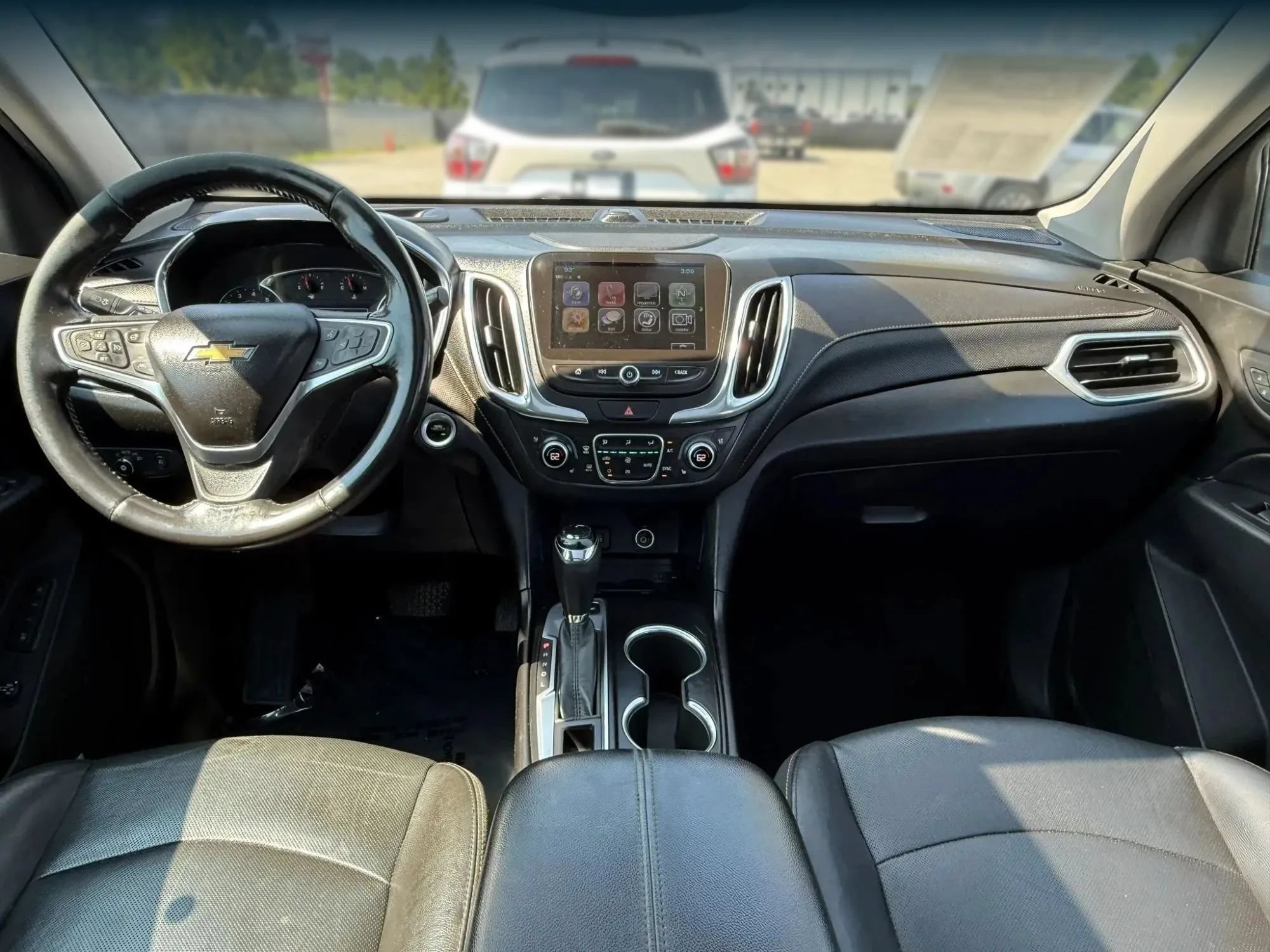 Used 2018 Chevrolet Equinox Premier w/ Premier True North Edition AWD/4WD image 3
