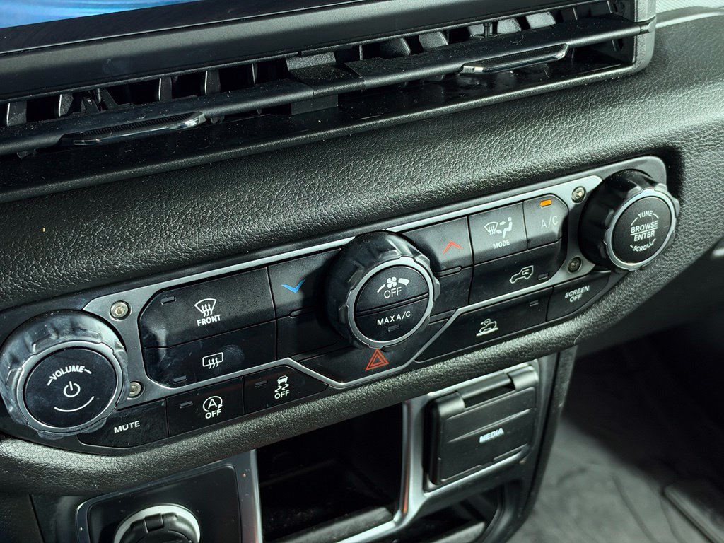 Used 2024 Jeep Wrangler Sport AWD/4WD image 21