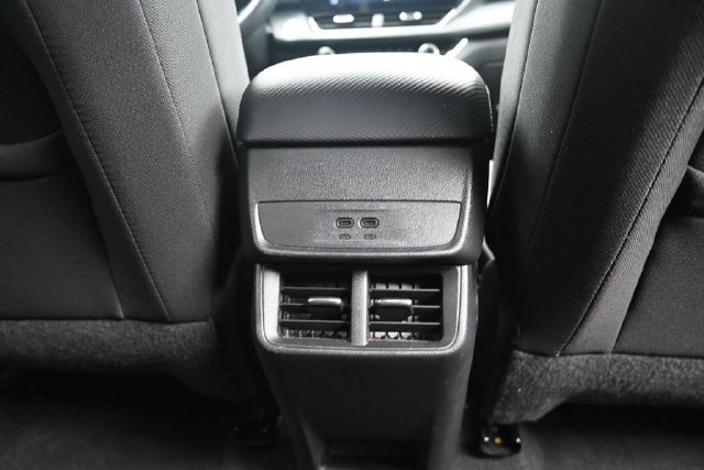 Used 2025 Chevrolet Equinox LT FWD image 48
