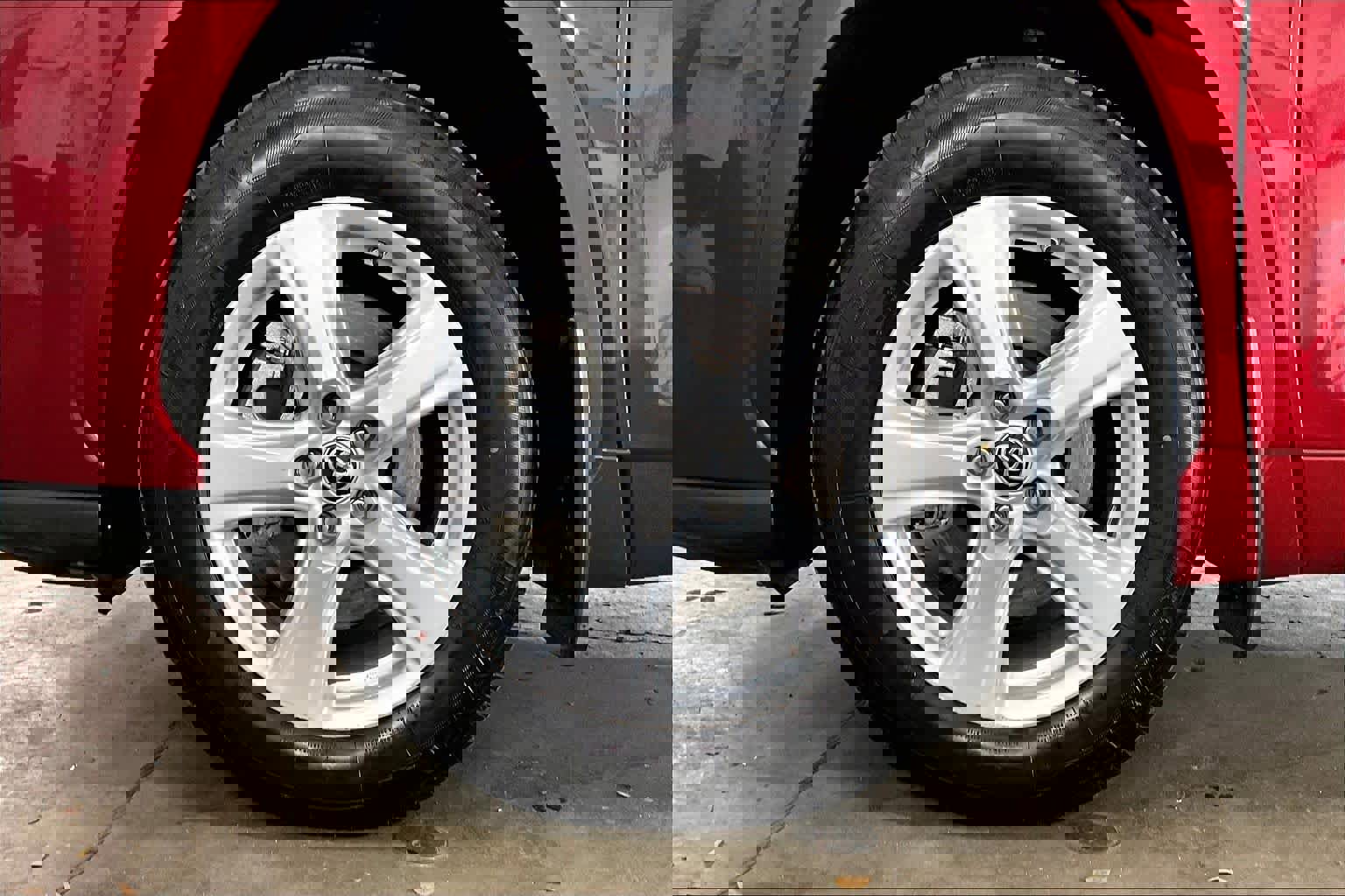 Used 2021 Toyota Highlander LE image 12