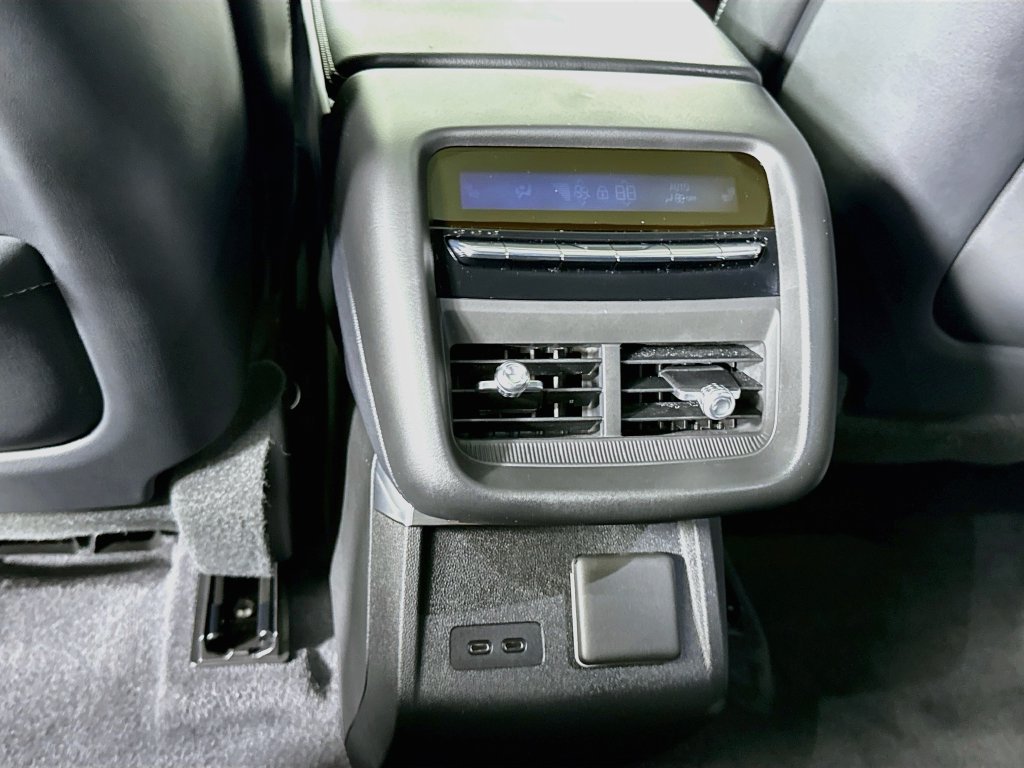 Used 2024 Cadillac Lyriq Sport AWD/4WD image 30