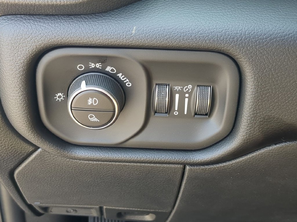 New 2026 RAM 2500 Laramie w/ Night Edition AWD/4WD image 22