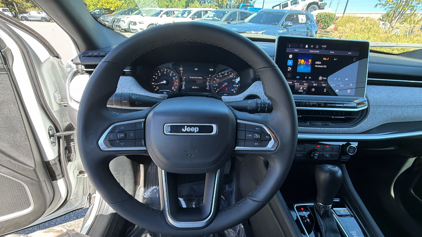 Used 2024 Jeep Compass Latitude AWD/4WD image 30
