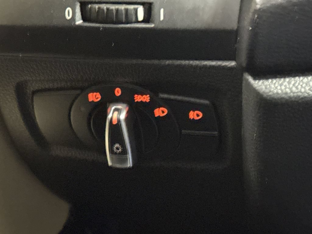 Used 2013 BMW 128i Convertible RWD image 17
