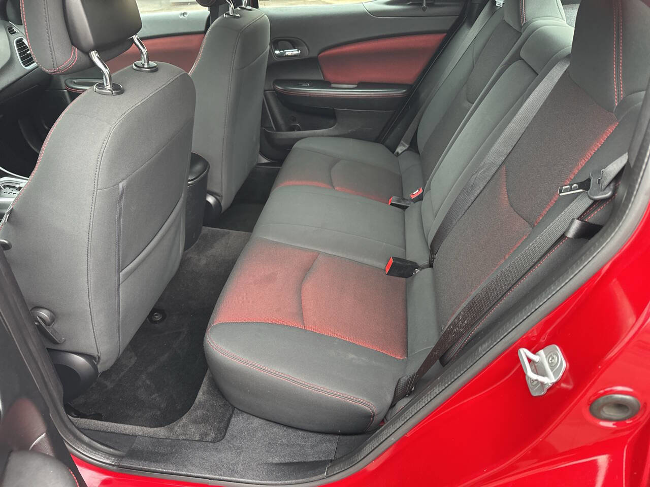 Used 2011 Dodge Avenger Heat FWD image 13