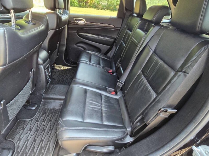 Used 2012 Jeep Grand Cherokee Laredo AWD/4WD image 13
