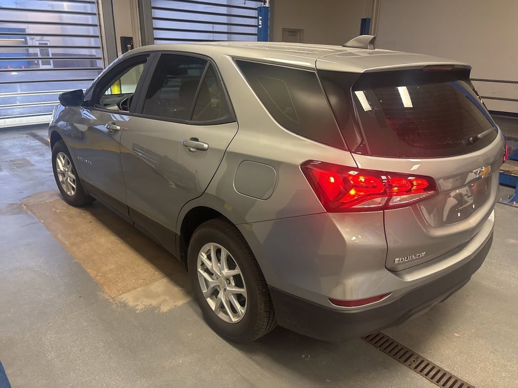 Used 2024 Chevrolet Equinox LS image 3