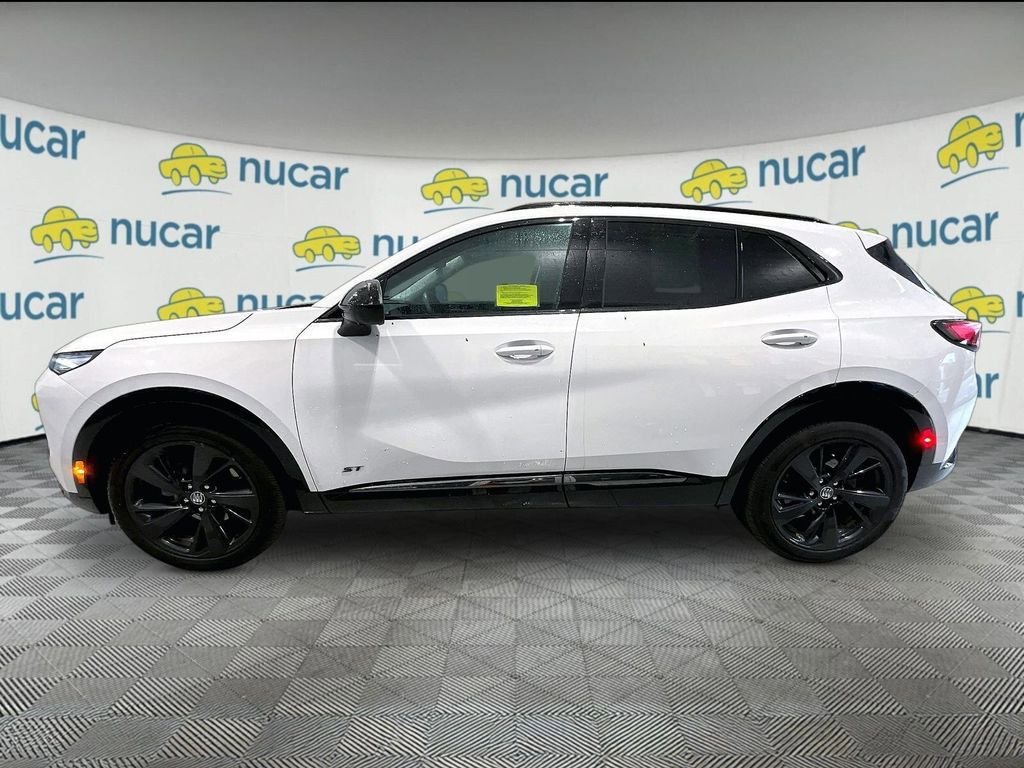 Used 2025 Buick Envision Sport Touring AWD/4WD image 4