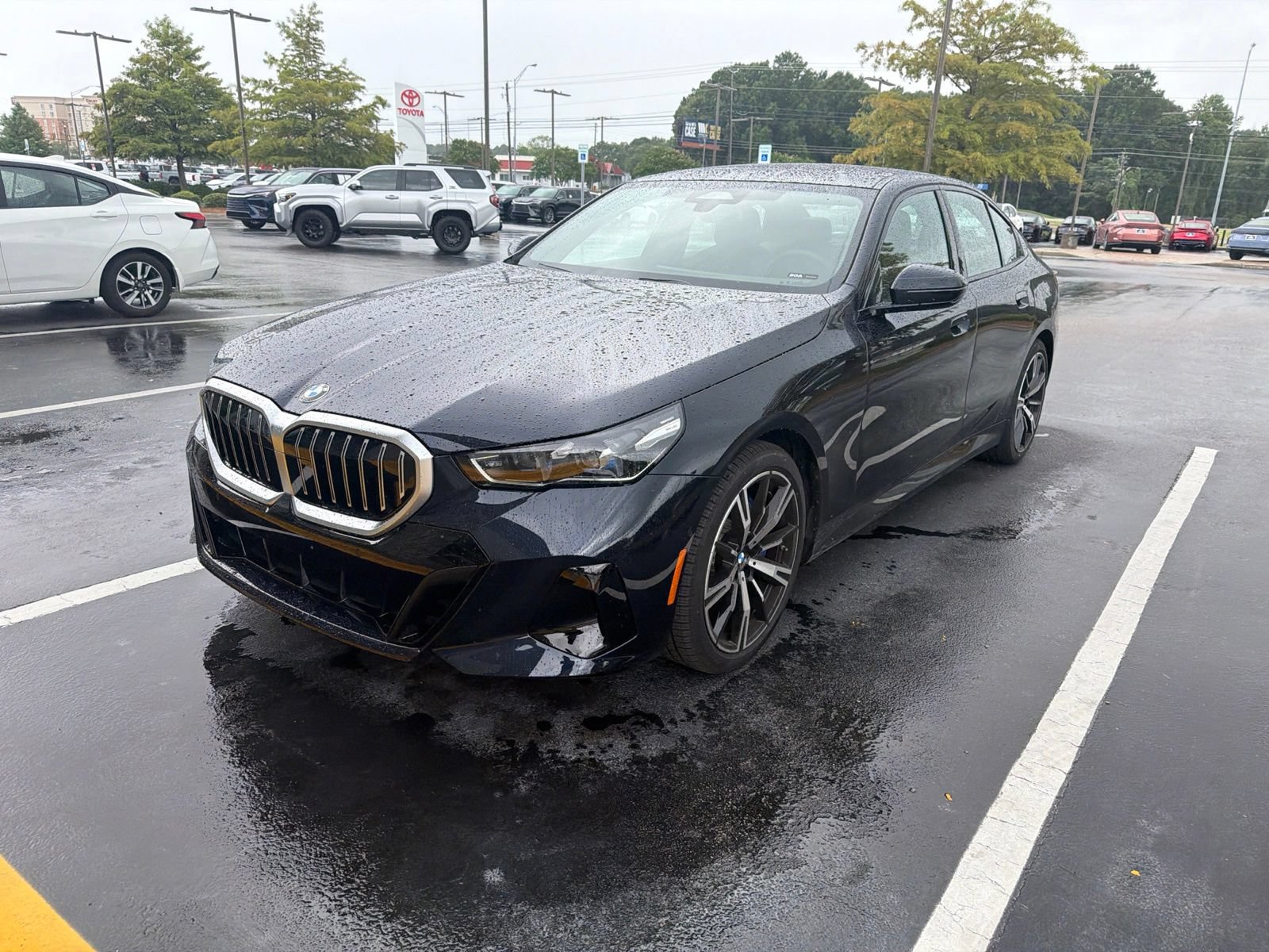 Used 2026 BMW 530i w/ M Sport Package RWD image 7