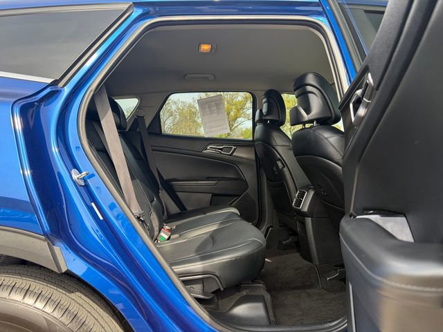 Used 2023 Kia Sportage EX image 14