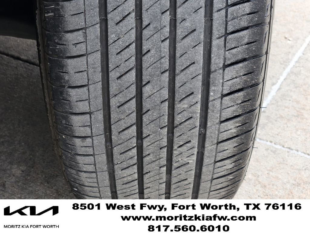 Certified 2025 Kia Sorento S FWD image 10