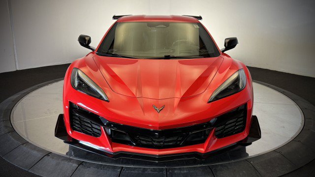 Used 2024 Chevrolet Corvette Z06 w/ Z07 Performance Package RWD image 20