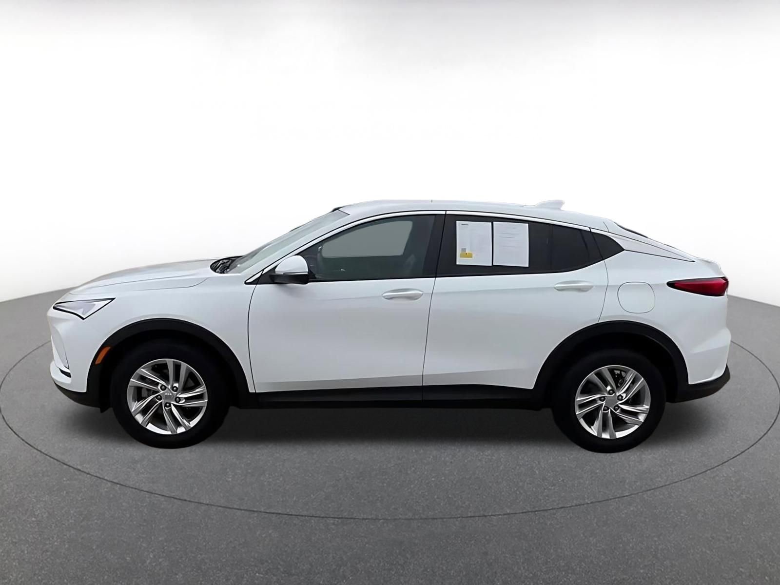 Used 2025 Buick Envista Preferred FWD image 11