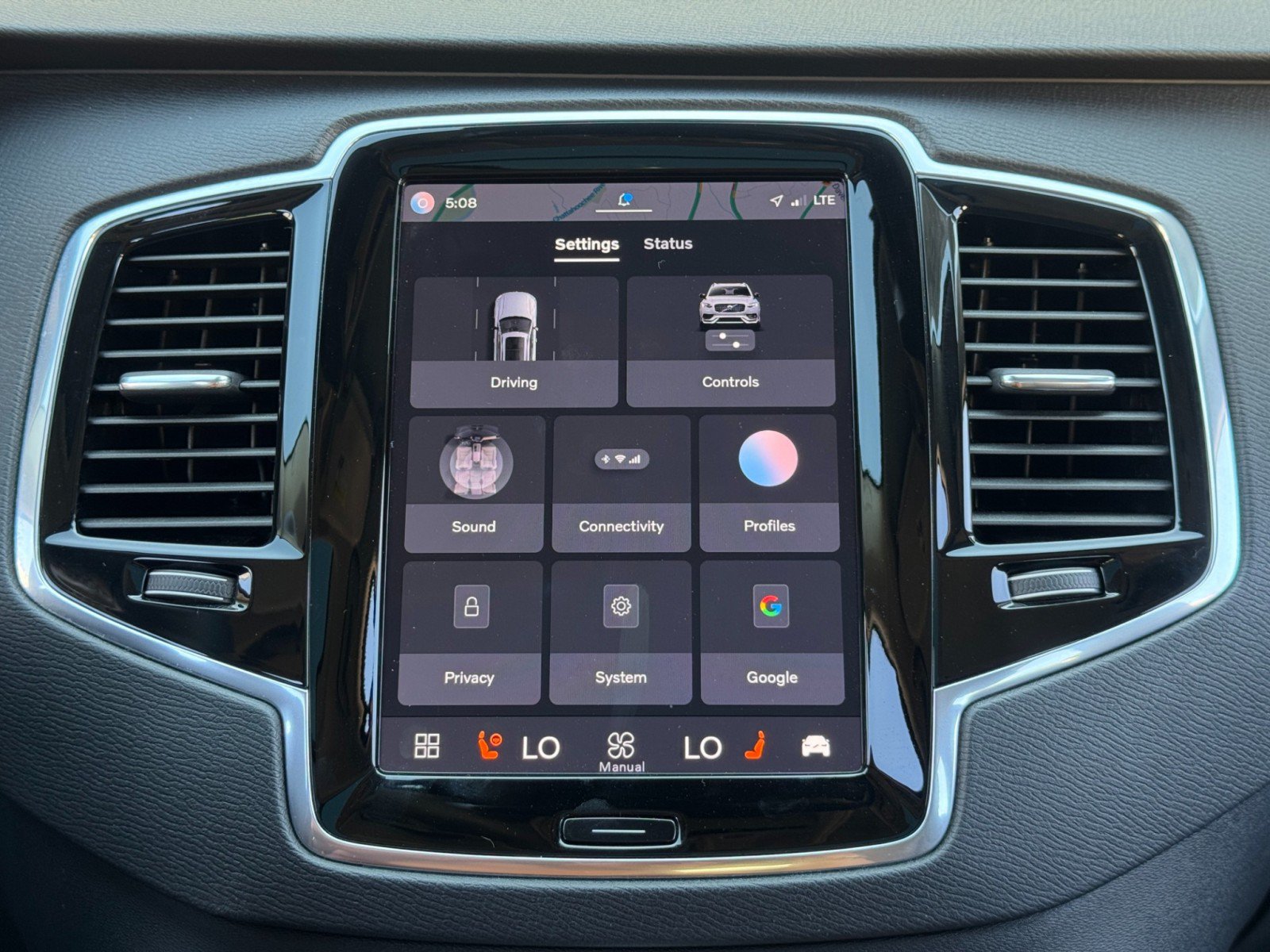Used 2023 Volvo XC90 B6 Plus w/ Protection Package Premier AWD/4WD image 27