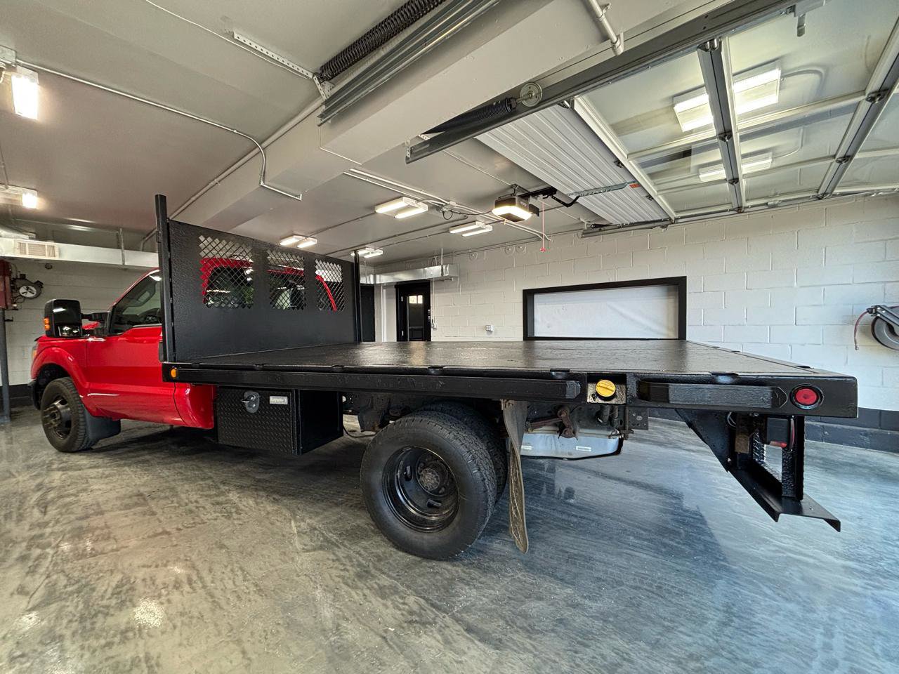 Used 2015 Ford F350 XL w/ Power Equipment Group image 8