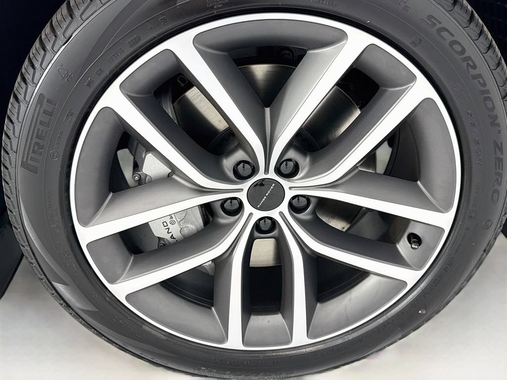 New 2026 Land Rover Range Rover Long Wheelbase SE AWD/4WD image 31