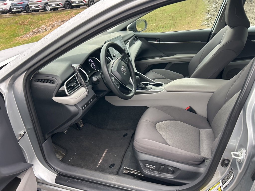 Used 2023 Toyota Camry LE image 8
