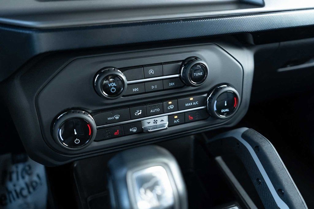 Used 2022 Ford Bronco Outer Banks image 16