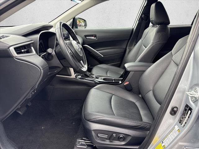 Certified 2025 Toyota Corolla Cross XLE FWD image 11