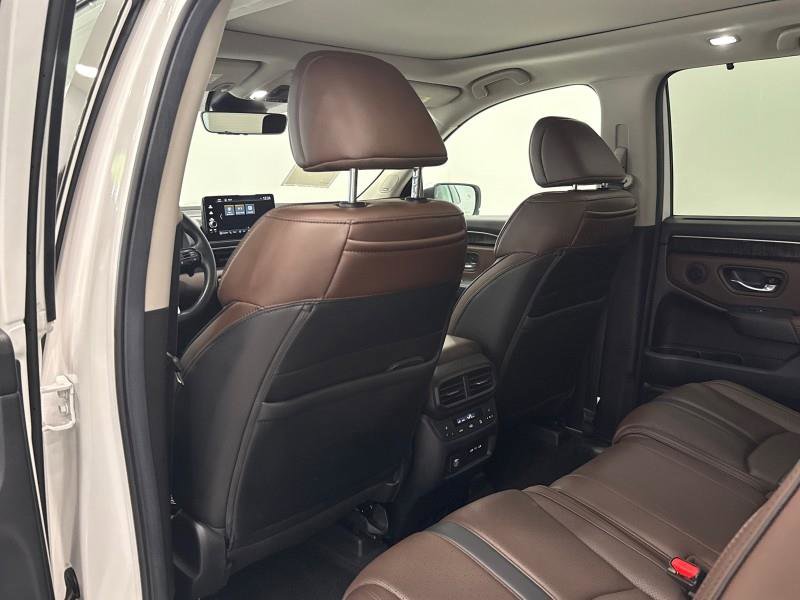 Used 2025 Honda Pilot Elite image 44