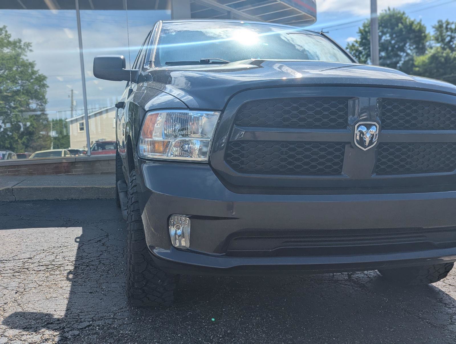 Used 2017 RAM 1500 Express AWD/4WD image 17