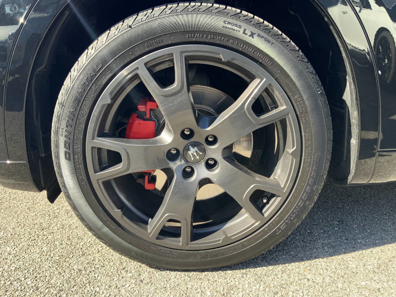 Used 2019 Maserati Levante AWD/4WD image 5