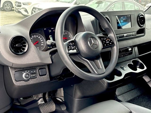 Used 2024 Mercedes-Benz Sprinter 3500 image 12