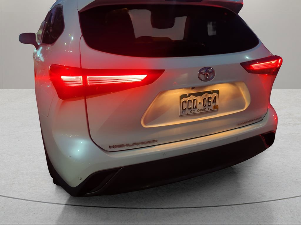 Used 2020 Toyota Highlander Limited image 14