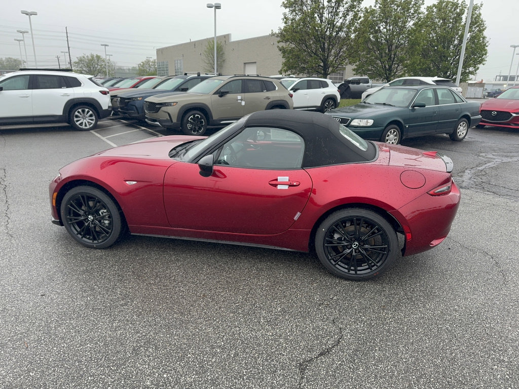 New 2026 MAZDA MX-5 Miata Club w/ Interior Package RWD image 8