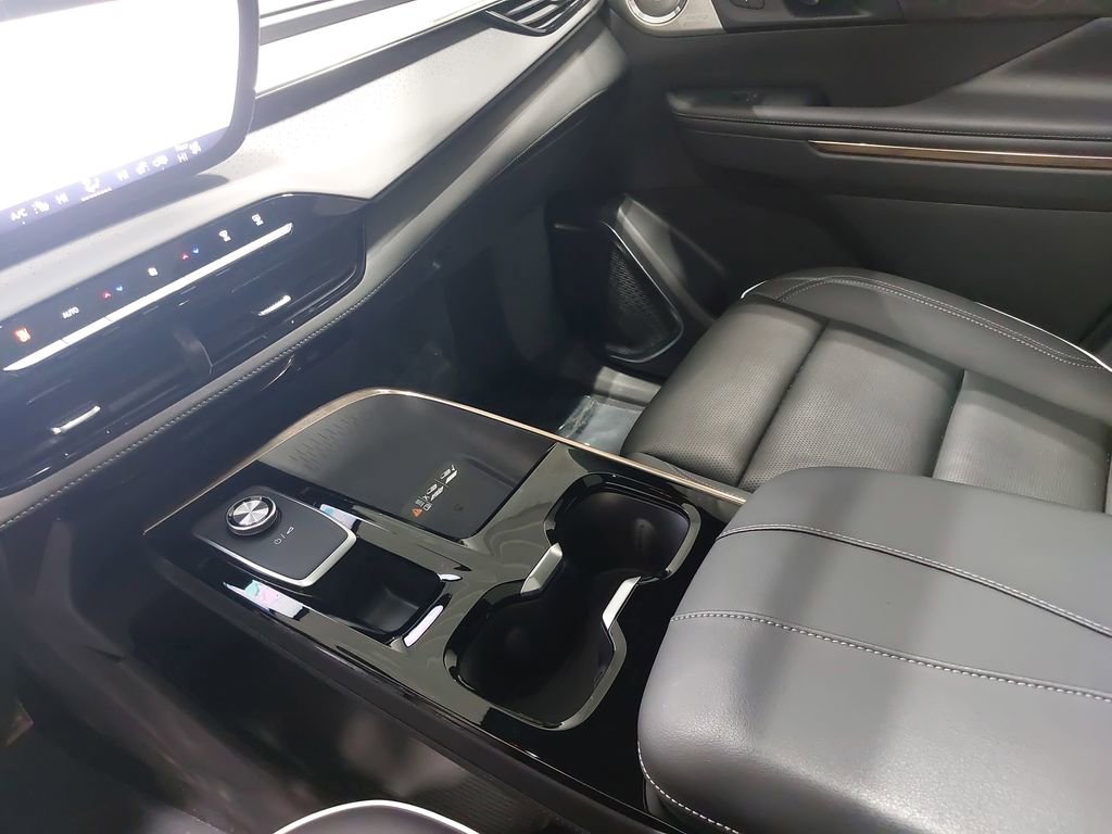 Used 2025 Buick Enclave Avenir w/ Super Cruise Package image 28