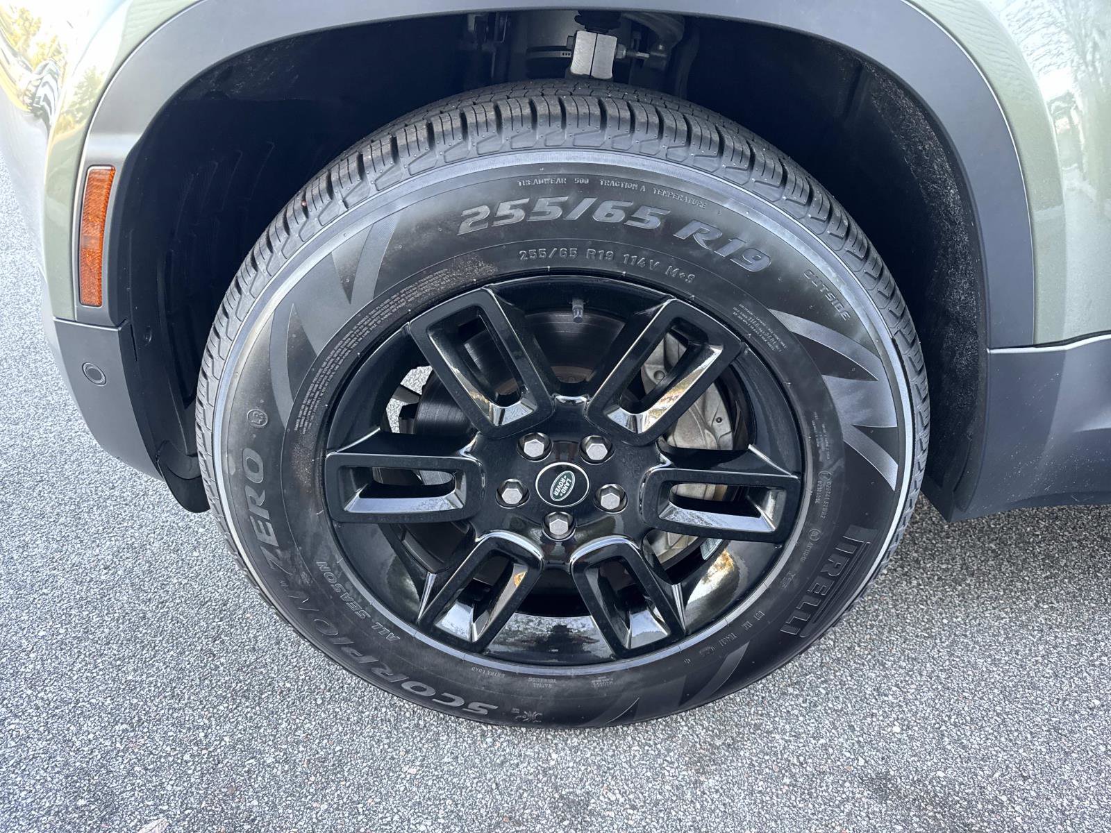 Certified 2024 Land Rover Defender 130 S image 10