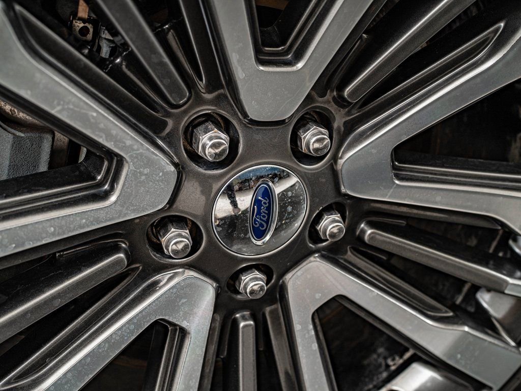 Used 2017 Ford Explorer Platinum image 8