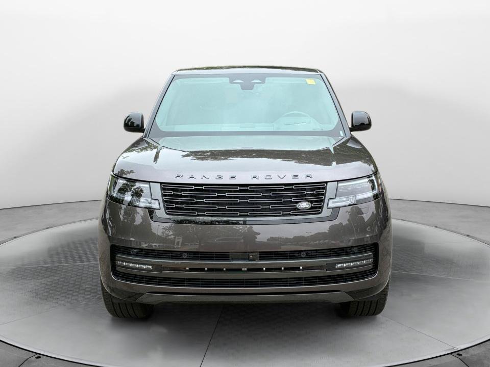 New 2026 Land Rover Range Rover Long Wheelbase SE AWD/4WD image 2