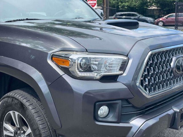 Used 2019 Toyota Tacoma TRD Sport AWD/4WD image 12